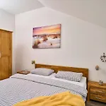 Traberhof - Landurlaub In Seiner Schoensten Form - Freies Reiten Inbegriffen - Hunde Willkommen - Sauna Im Haus - Kanuverleih - Tolle Radwege - Deich In Sichtweite Séjour à la campagne