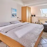 Traberhof - Landurlaub In Seiner Schoensten Form - Freies Reiten Inbegriffen - Hunde Willkommen - Sauna Im Haus - Kanuverleih - Tolle Radwege - Deich In Sichtweite Séjour à la campagne