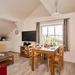 Traberhof - Landurlaub In Seiner Schoensten Form - Freies Reiten Inbegriffen - Hunde Willkommen - Sauna Im Haus - Kanuverleih - Tolle Radwege - Deich In Sichtweite Schillig