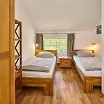 Traberhof - Landurlaub In Seiner Schoensten Form - Freies Reiten Inbegriffen - Hunde Willkommen - Sauna Im Haus - Kanuverleih - Tolle Radwege - Deich In Sichtweite Séjour à la campagne