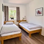 Traberhof - Landurlaub In Seiner Schoensten Form - Freies Reiten Inbegriffen - Hunde Willkommen - Sauna Im Haus - Kanuverleih - Tolle Radwege - Deich In Sichtweite Schillig