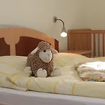 Traberhof - Landurlaub In Seiner Schoensten Form - Freies Reiten Inbegriffen - Hunde Willkommen - Sauna Im Haus - Kanuverleih - Tolle Radwege - Deich In Sichtweite Séjour à la campagne Schillig