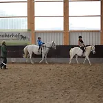 Traberhof - Landurlaub In Seiner Schoensten Form - Freies Reiten Inbegriffen - Hunde Willkommen - Sauna Im Haus - Kanuverleih - Tolle Radwege - Deich In Sichtweite Schillig