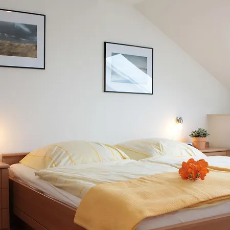 Traberhof - Landurlaub In Seiner Schoensten Form - Freies Reiten Inbegriffen - Hunde Willkommen - Sauna Im Haus - Kanuverleih - Tolle Radwege - Deich In Sichtweite Летний дом Шиллиг