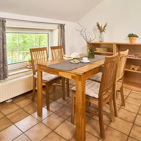 Traberhof - Landurlaub In Seiner Schoensten Form - Freies Reiten Inbegriffen - Hunde Willkommen - Sauna Im Haus - Kanuverleih - Tolle Radwege - Deich In Sichtweite *