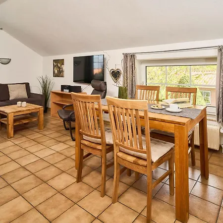 Traberhof - Landurlaub In Seiner Schoensten Form - Freies Reiten Inbegriffen - Hunde Willkommen - Sauna Im Haus - Kanuverleih - Tolle Radwege - Deich In Sichtweite Летний дом Шиллиг