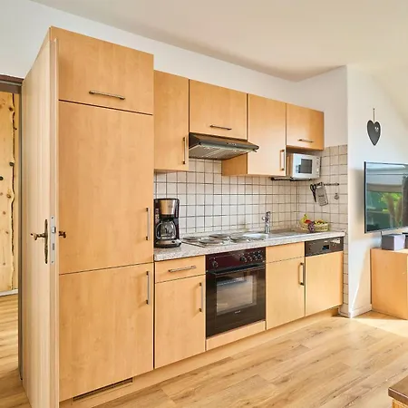 Traberhof - Landurlaub In Seiner Schoensten Form - Freies Reiten Inbegriffen - Hunde Willkommen - Sauna Im Haus - Kanuverleih - Tolle Radwege - Deich In Sichtweite
