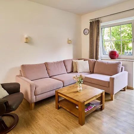 Traberhof - Landurlaub In Seiner Schoensten Form - Freies Reiten Inbegriffen - Hunde Willkommen - Sauna Im Haus - Kanuverleih - Tolle Radwege - Deich In Sichtweite منزل ريفي *
