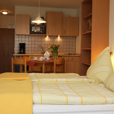 Traberhof - Landurlaub In Seiner Schoensten Form - Freies Reiten Inbegriffen - Hunde Willkommen - Sauna Im Haus - Kanuverleih - Tolle Radwege - Deich In Sichtweite 컨트리하우스 쉴리그