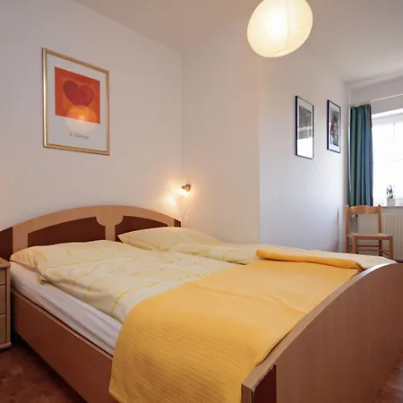 Traberhof - Landurlaub In Seiner Schoensten Form - Freies Reiten Inbegriffen - Hunde Willkommen - Sauna Im Haus - Kanuverleih - Tolle Radwege - Deich In Sichtweite