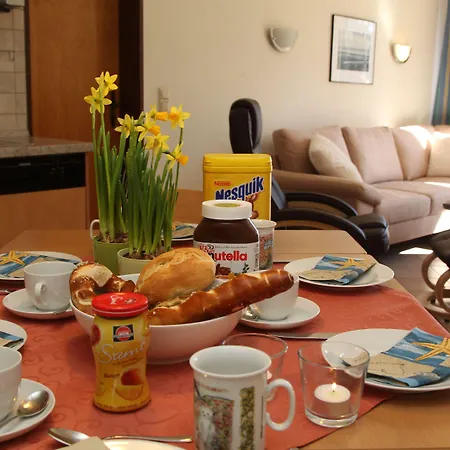 Traberhof - Landurlaub In Seiner Schoensten Form - Freies Reiten Inbegriffen - Hunde Willkommen - Sauna Im Haus - Kanuverleih - Tolle Radwege - Deich In Sichtweite *