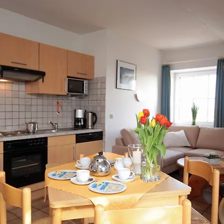 Traberhof - Landurlaub In Seiner Schoensten Form - Freies Reiten Inbegriffen - Hunde Willkommen - Sauna Im Haus - Kanuverleih - Tolle Radwege - Deich In Sichtweite Schillig