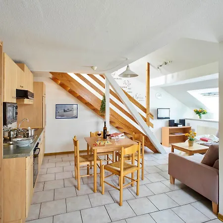 Traberhof - Landurlaub In Seiner Schoensten Form - Freies Reiten Inbegriffen - Hunde Willkommen - Sauna Im Haus - Kanuverleih - Tolle Radwege - Deich In Sichtweite Kır Evi