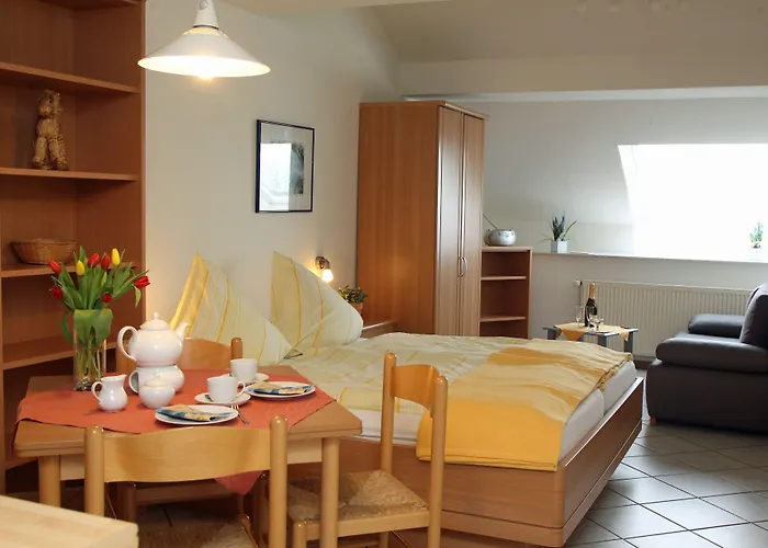 Traberhof - Landurlaub In Seiner Schoensten Form - Freies Reiten Inbegriffen - Hunde Willkommen - Sauna Im Haus - Kanuverleih - Tolle Radwege - Deich In Sichtweite * Schillig